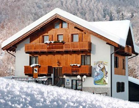 Jolly B&B - Affittacamere Dimaro Exteriér fotografie