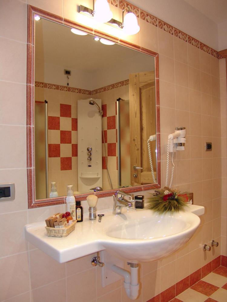 Jolly B&B - Affittacamere Dimaro Exteriér fotografie